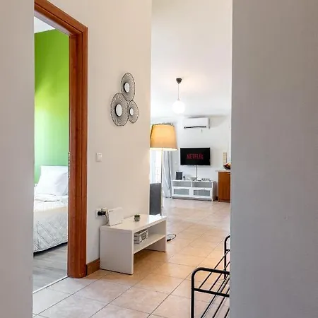 Quiet Sea View 1bd Apartment, Corfu Town *