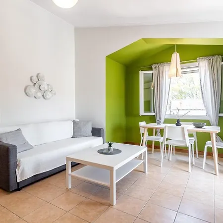 Quiet Sea View 1bd Apartment, Corfu Town Apartment Anemomylos